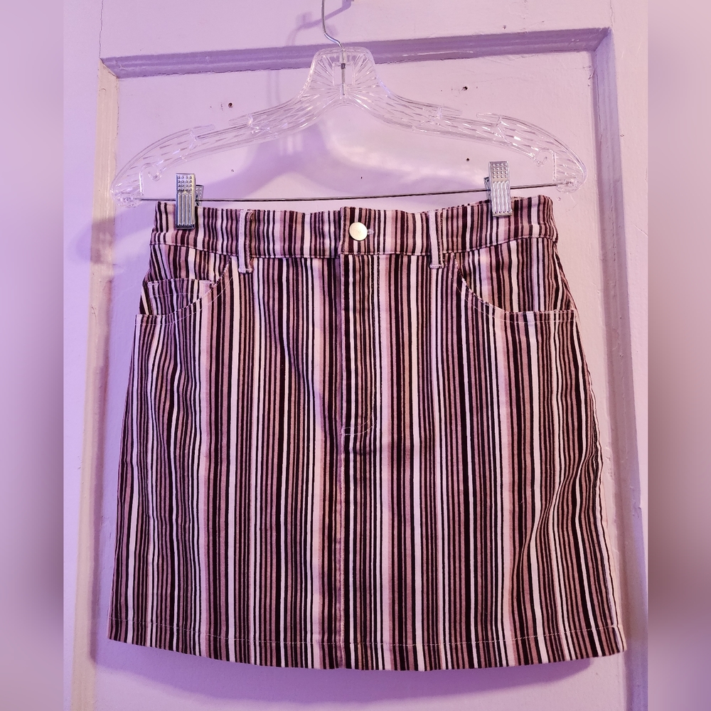 Forever 21 Striped Burgandy and Cream Mini Skirt Size M